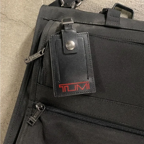 TUMI Garment Bag Tri-Fold Carry-On トゥミ Garment Bag Tri-Fold Carry-On | Tumi US